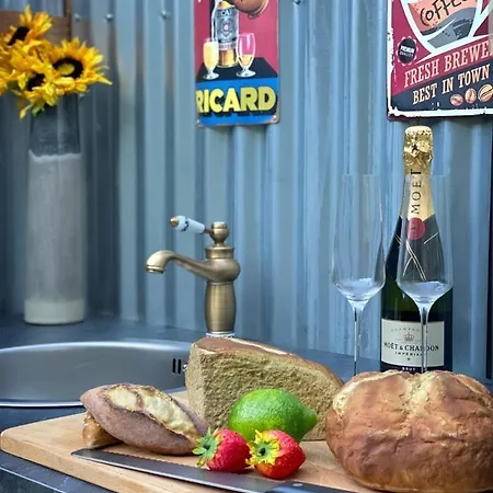 La Vie En Rose Glamping *