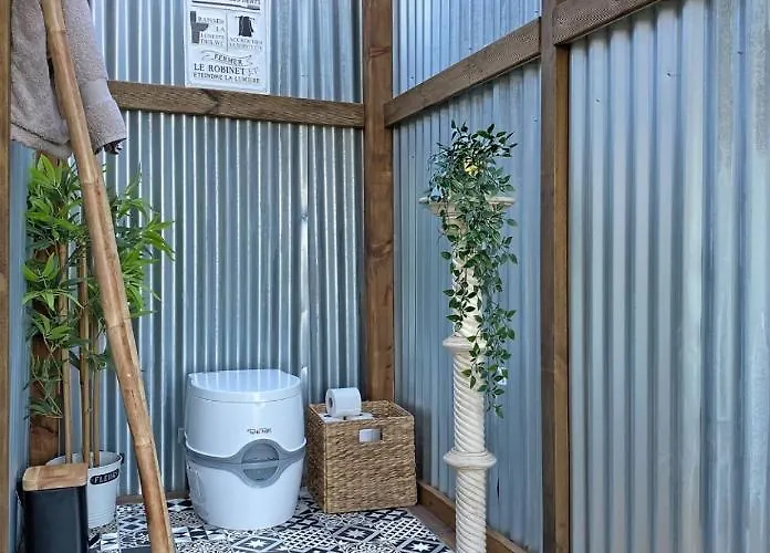 La Vie En Rose Glamping Hotel